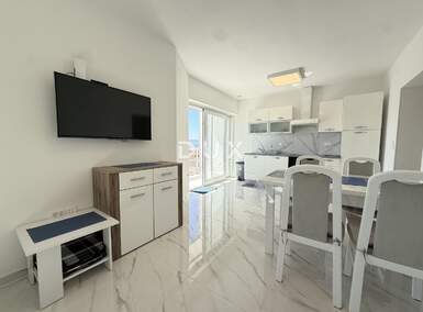 Trosoban stan, Malinska-Dubašnica, Malinska, prodaja, 299000 €, 73 m2