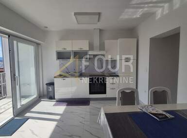 Trosoban stan, Malinska-Dubašnica, Malinska, prodaja, 299000 €, 64 m2