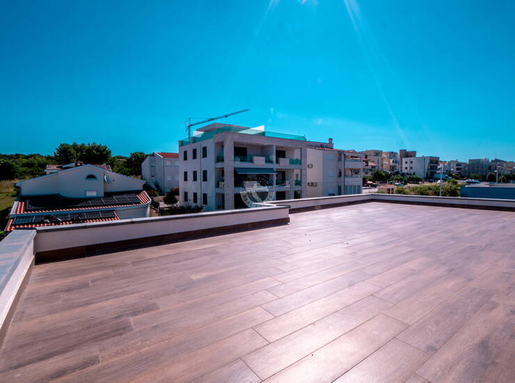 Hrvatska, Zadar – Maisonette stan u Zadru-Diklo s pogledom na more, krovnom t