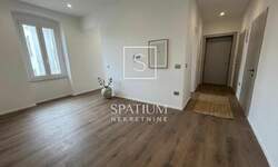 Trosoban stan, Pula, Centar, prodaja, 229000 €, 72 m2
