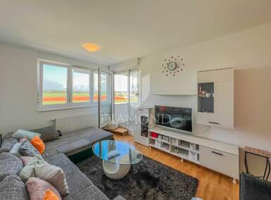 Trosoban stan, Umag, prodaja, 225000 €, 60 m2