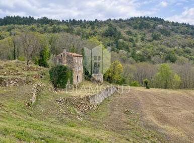Kuca, Oprtalj, prodaja, 490000 €, 7458 m2