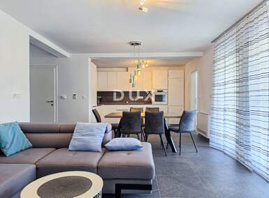 Kuca, Rab, prodaja, 950000 €, 300 m2