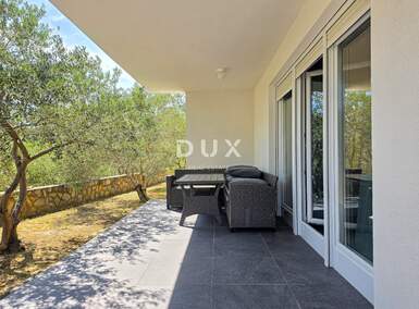 Kuca, Rab, prodaja, 900000 €, 300 m2
