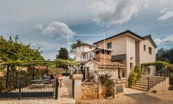 Kuca, Poreč, prodaja, 790000 €, 274 m2
