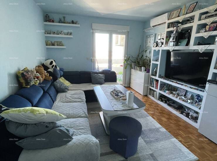 Na prodaju je stan površine 62 m² smješten na atraktivnoj lokaciji na Ve...