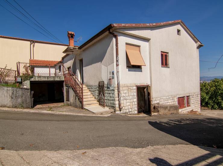 Matulji, Kuća za renovaciju, pogled na more