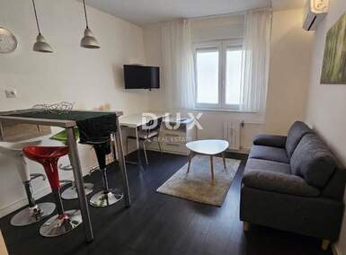 Dvosoban stan Centar, Rijeka 34m² - 550 € | SveHrNekretnine