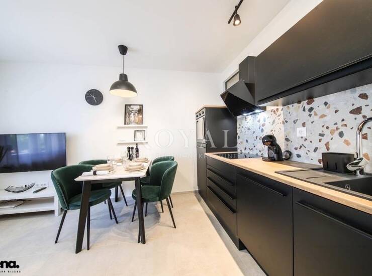 RIJEKA, GORNJA VEŽICA - Novouređen stan, 42m2