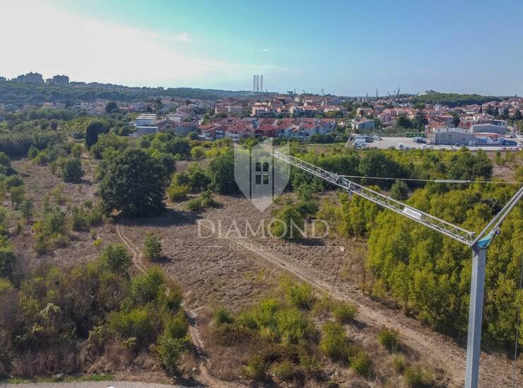 Zemljište u Puli s građevinskom dozvolom za 4 stana! — fotografija 6