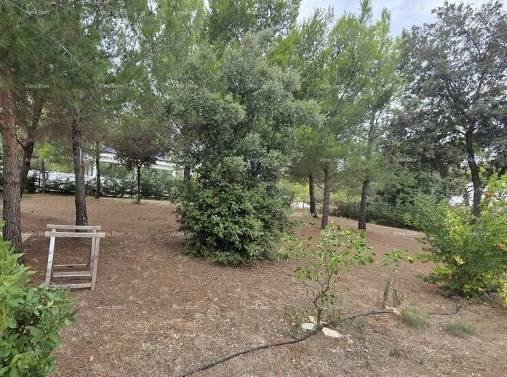 Na prodaju je građevinsko zemljište površine 420 m², smješteno na  mir... — fotografija 4