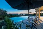 ISTRA, MOTOVUN - Vila s infinity bazenom i wellness zonom - otvoren pogled na m