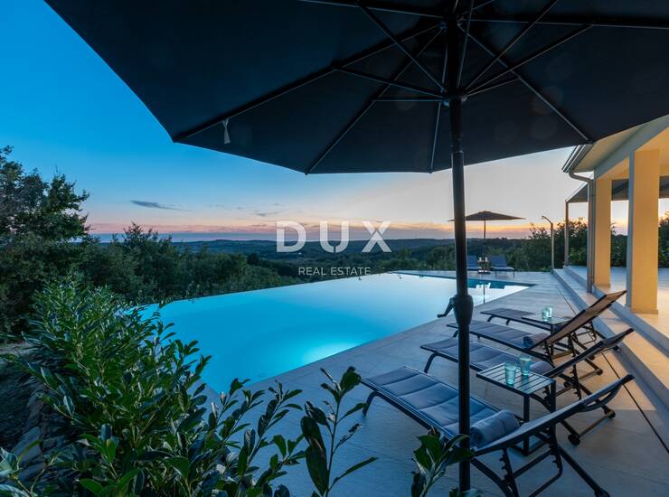 ISTRA, MOTOVUN - Vila s infinity bazenom i wellness zonom - otvoren pogled na m