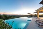 ISTRA, MOTOVUN - Vila s infinity bazenom i wellness zonom - otvoren pogled na m