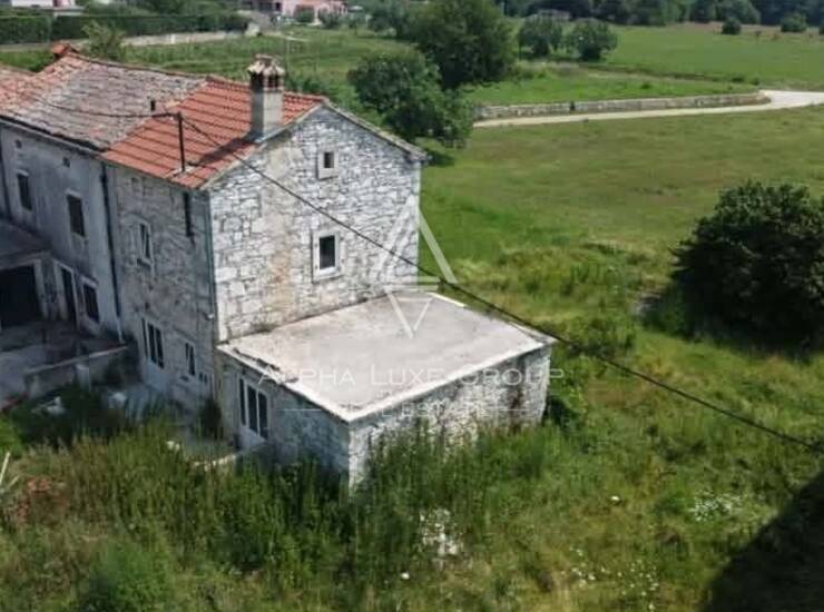 Istra, Barban : Kamena kuća s projektom renovacije