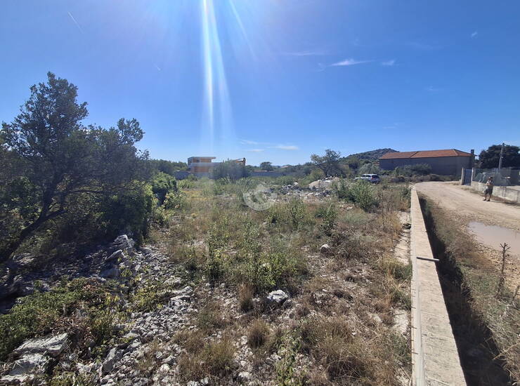 GRAĐEVINSKO ZEMLJIŠTE - 997M2 - IDEALNO ZA DVA OBJEKTA, MIRNA I TIHA POZICIJA — fotografija 6