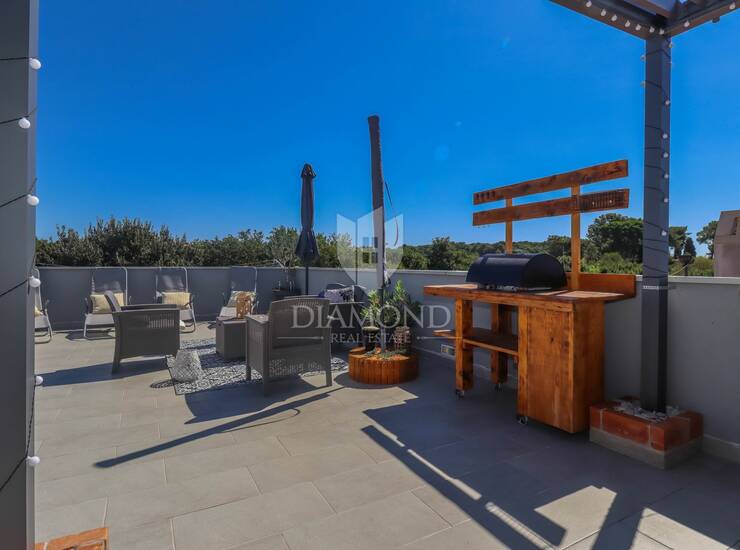 Penthouse sa prekrasnom krovnom terasom od 45 m², Pula — fotografija 2