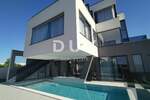 Istra, Medulin, vila, 420 m2, 150 metara od mora