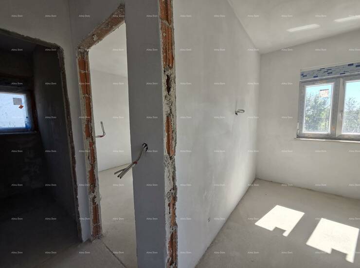 Na prodaju je dvosoban stan ukupne površine 60 m² smješten na prvom katu... — fotografija 4