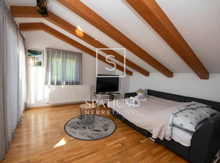 MATULJI, DVOSOBAN STAN U VILI ZA DUGOROČNI NAJAM  — fotografija 6