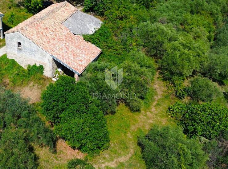 Cerovlje, okolica, kamena kuća u završnoj fazi renovacije sa starinom za obno — fotografija 4