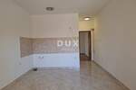 Istra, Pula, dvosobni stan, 41,89 m2, prizemlje, dvorište, parking — fotografija 3