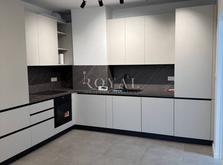 RIJEKA, DONJI ZAMET - Novouređen stan 1S+DB, novogradnja