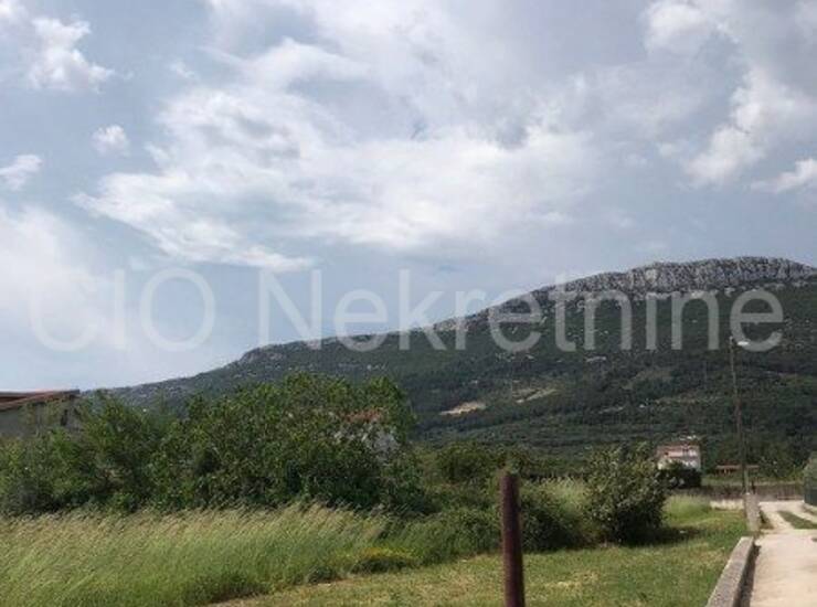 GRAĐEVINSKA PARCELA 425 m² – KAŠTEL LUKŠIĆ, PRODAJA — fotografija 3