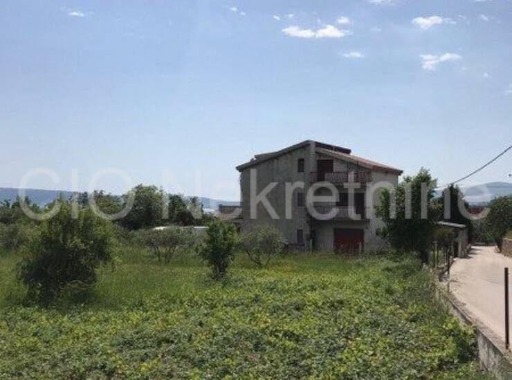 GRAĐEVINSKA PARCELA 425 m² – KAŠTEL LUKŠIĆ, PRODAJA — fotografija 4