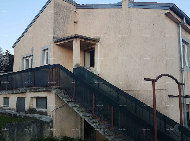 Kuća smještena u mirnom naselju sa ukupnom površinom od 140 m², svaki s... — fotografija 10