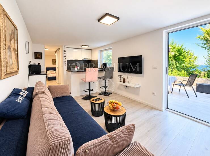 Njivice, apartman blizu mora, 100 m od plaže! — fotografija 5