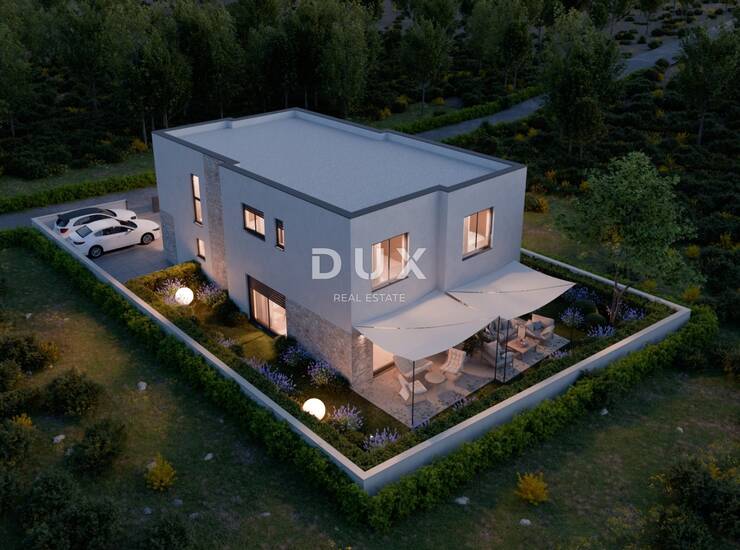 Šibenik, Brodarica, dvojna kuća, 120 m², 550 m od mora