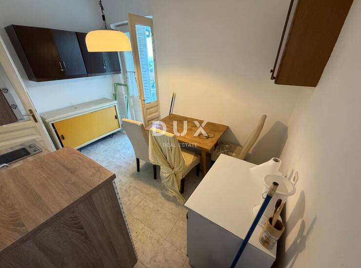 Opatija, centar, dvosobni stan, 74 m2, 2 balkona, pogled — fotografija 3