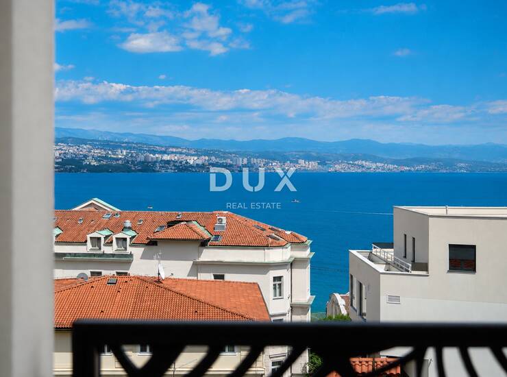Opatija, centar, trosobni stan, 127m2, 150 m od mora