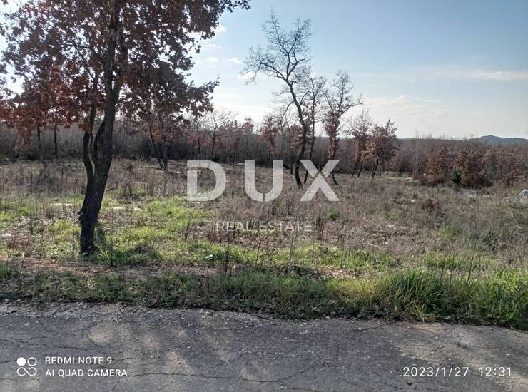 ISTRA, POREČ - Prekrasno poljoprivredno zemljište od 1728 m2 — fotografija 2