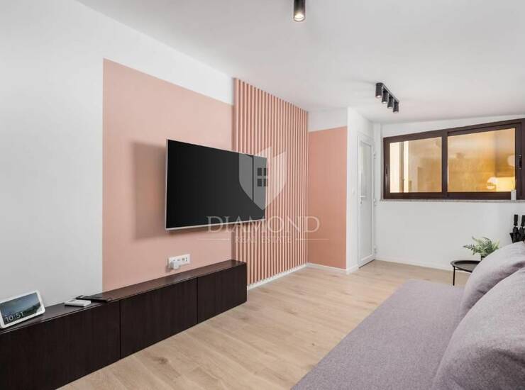 OPATIJA, CENTAR - MODERNI APARTMAN U STROGOM CENTRU, BLIZINA MORA