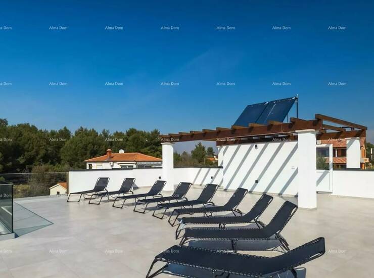 ISTRA, Fažana Luksuzna vila s pogledom na more!
Grad Fažana nalazi se na ... — fotografija 3