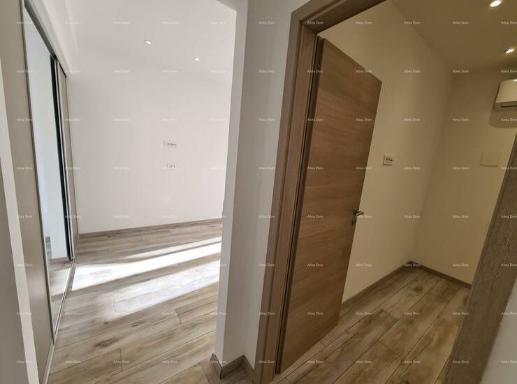 Na prodaju je dvosobni nenamješteni stan površine 72,83 m², smješten na... — fotografija 8