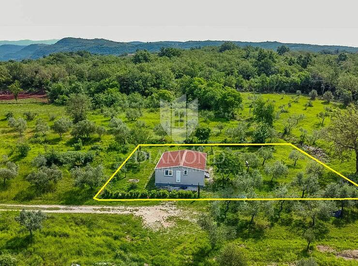 Buje, Kaštel, predivno zemljište sa pogledo na more! — fotografija 3