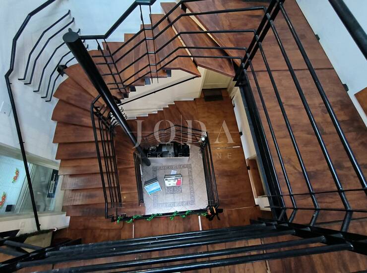 Poslovni prostori u centru Rijeke – 176 m² — fotografija 2