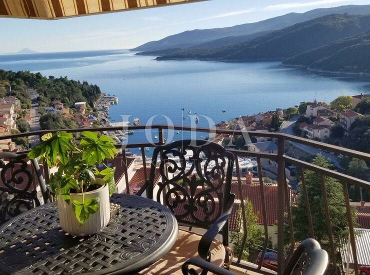 Rabac, prekrasan stan sa jedinstvenim pogledom na more