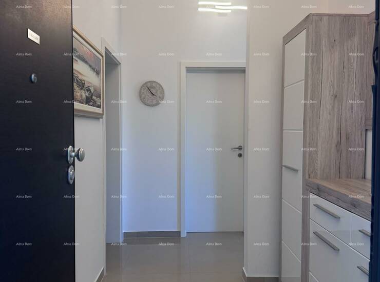 UGODAN STAN NA 3. KATU – 57 m² – 2 SPAVAĆE SOBE

Na prodaju je funkci...