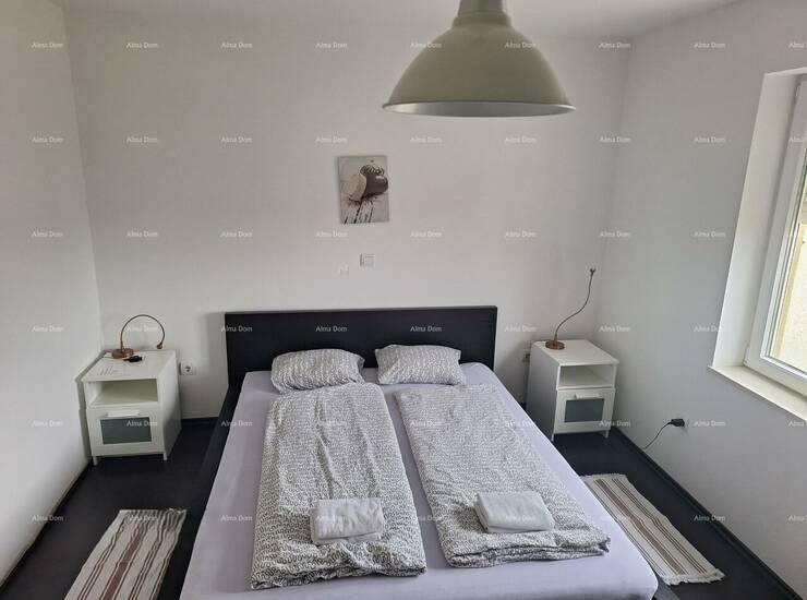 Na prodaju je moderno i lijepo opremljen stan površine 50 m², izgrađen 2... — fotografija 2