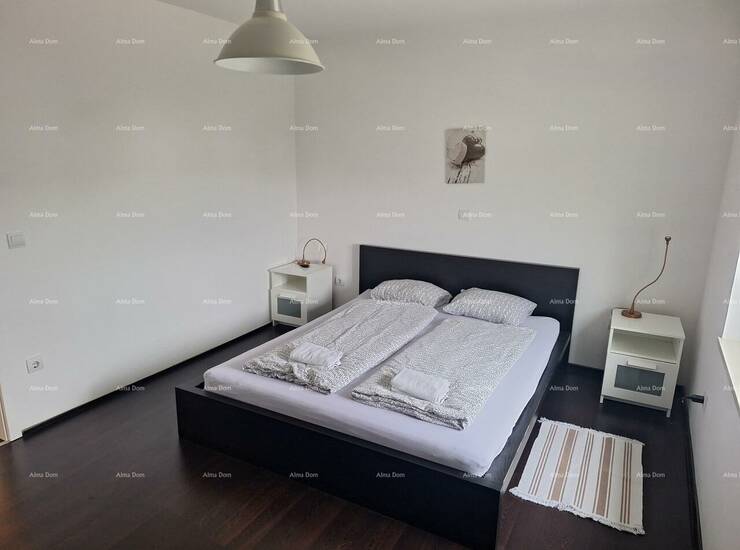 Na prodaju je moderno i lijepo opremljen stan površine 50 m², izgrađen 2... — fotografija 3