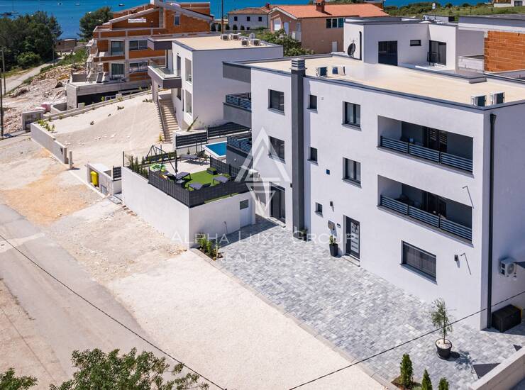 Istra, Medulin : Luksuzna vila s bazenom 50 metara do mora