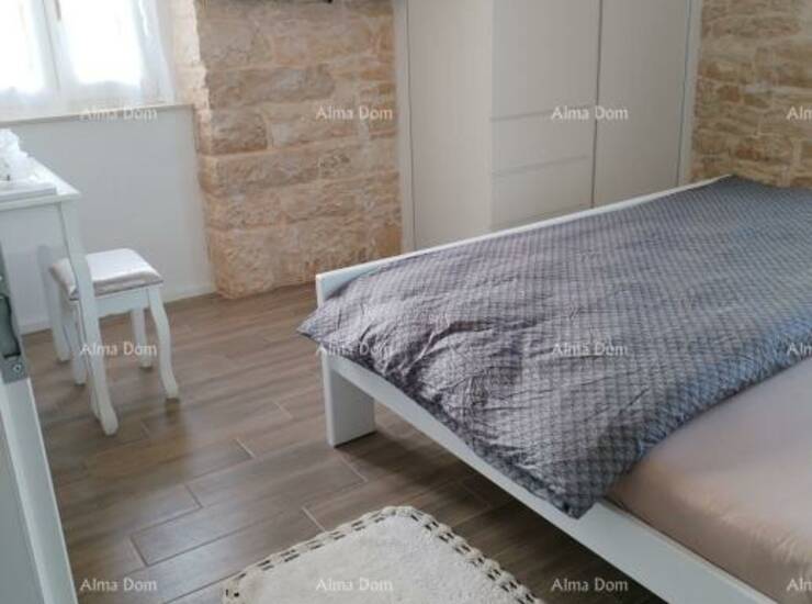Prodaje se lijepo uređena kuća u naselju, pored Barbana, svega 20-ak minu... — fotografija 5
