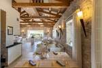 Prodaje se predivan Hotel i Restoran u malom turističkom mjestu.
Sastoji s... — fotografija 8