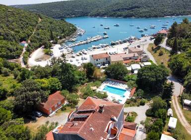Kuća Krnica, Marčana 1.600m² - 2.500.000 € | SveHrNekretnine