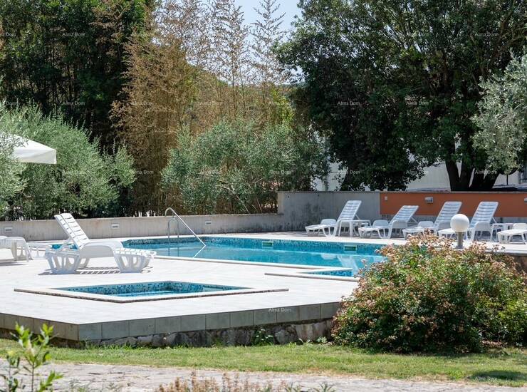 Ovaj šarmantni obiteljski hotel u Krnici, udaljen samo 200 metara od mora,... — fotografija 4