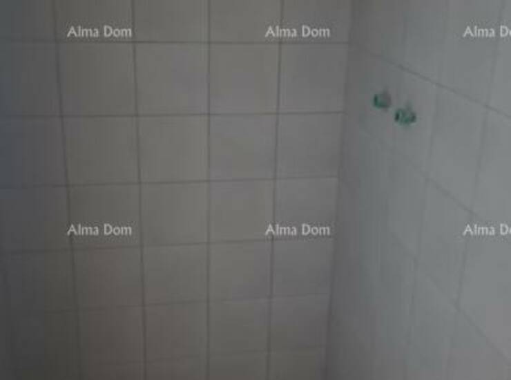 Na prodaju je poslovni prostor ukupne površine 32 m², smješten u samom c... — fotografija 4